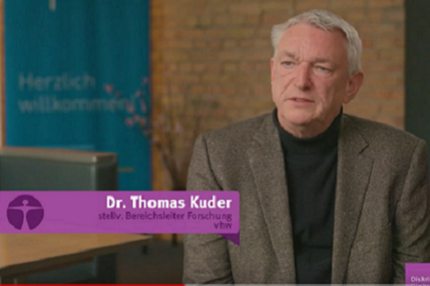 Screenshot von Dr. Thomas Kuder vom vhw im Videoclip "diskriminierungsfrei digitalisieren"