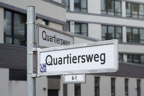 Straßenschild Quartiersweg