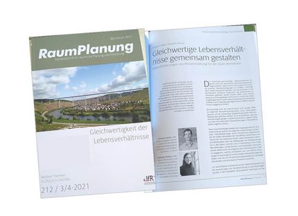 Ein Foto der Zeitschrift RaumPlanung