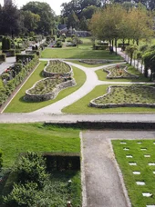 Zertifikatslehrgang Friedhofs- und Bestattungswesen Ein Friedhof.