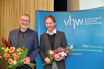Grartulation an den 1. und 2. Vorstand des vhw, Prof. Jürgen Aring und Henning Dettleff
