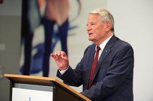 Bundespräsident a. D. Joachim Gauck am Rednerpult