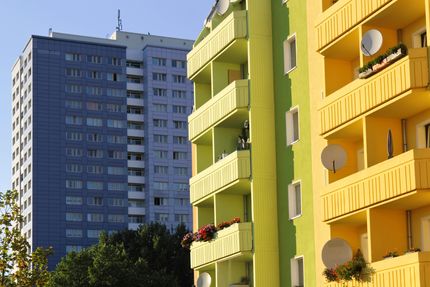 Foto von Hochhäusern des sozialen Wohnungsbaus.