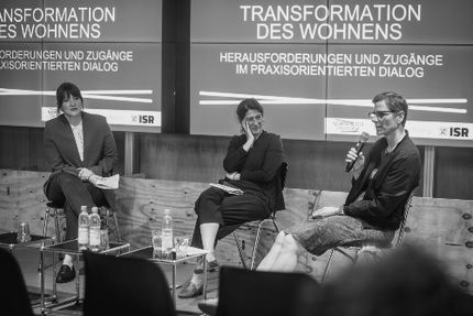 Im Austausch: Carolin Genz, Barbara Schönig und Heike Hanhörster (v. l.)