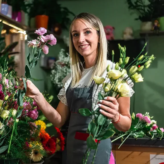 Selbstständige Blumenhändlerin