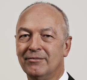 Herr Reinhard Sparwasser