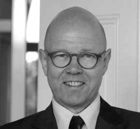 Herr Matthias Dombert