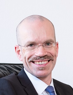Herr Marius Raabe