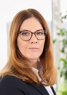 Frau Esther Brandhorst