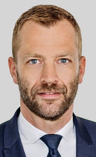 Herr Gernot Schiller