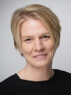 Frau Katrin Wulfert