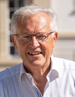 Herr Albert Geiger