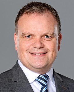Herr Marc Dewald