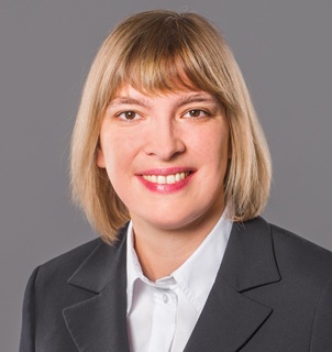 Frau Nadine Micus-Zurheide