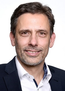 Herr Christian Brinsa