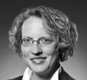 Frau Alexandra Losch