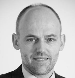 Herr Wolfgang Peters