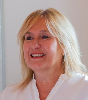Frau Christiane Keller-Zimmermann