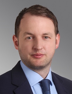 Herr Adrian Merdes