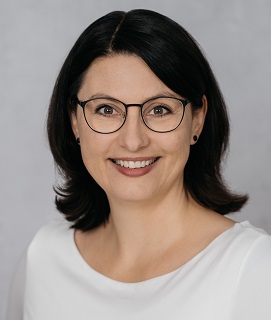 Frau Kristina Dörnenburg