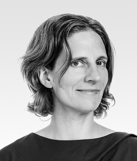 Frau Wiebke Hederich-McCall