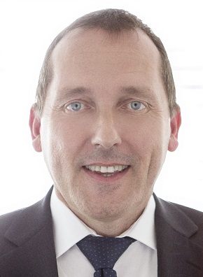 Herr Michael Schultze-Rhonhof