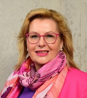 Frau Heike Höf-Bausenwein