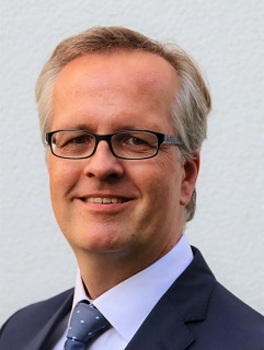 Herr Henning Müller