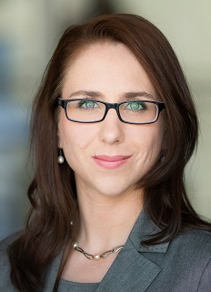 Frau Sascha Köhler