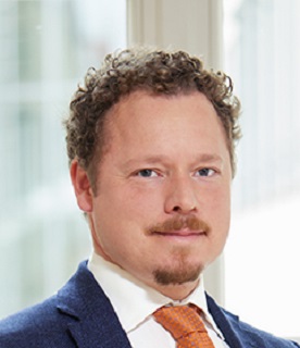 Herr Julian Stahl