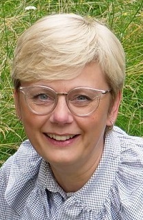 Frau Sabine Lallinger