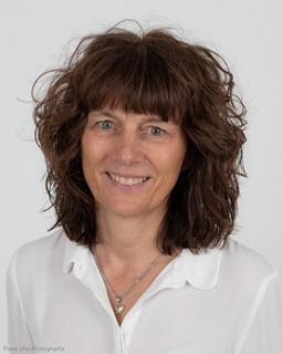 Frau Eva Beez
