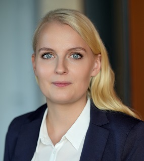 Frau Kirsten Feld