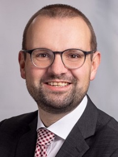 Herr Dominik Schad