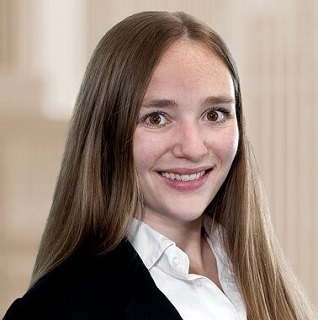 Frau Johanna Ott