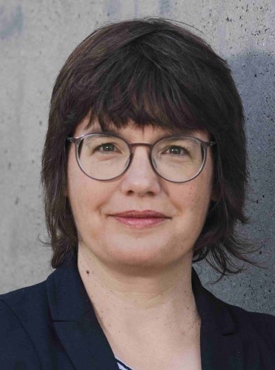 Frau Barbara Heinbockel