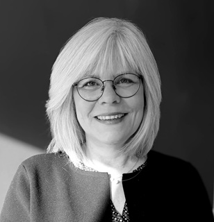 Frau Heike Baader