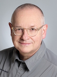 Herr Stefan Knauth