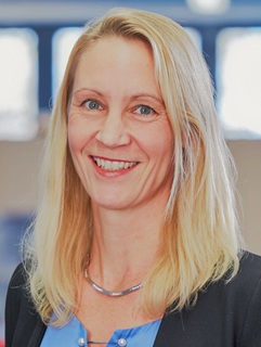 Frau Claudia Trippel