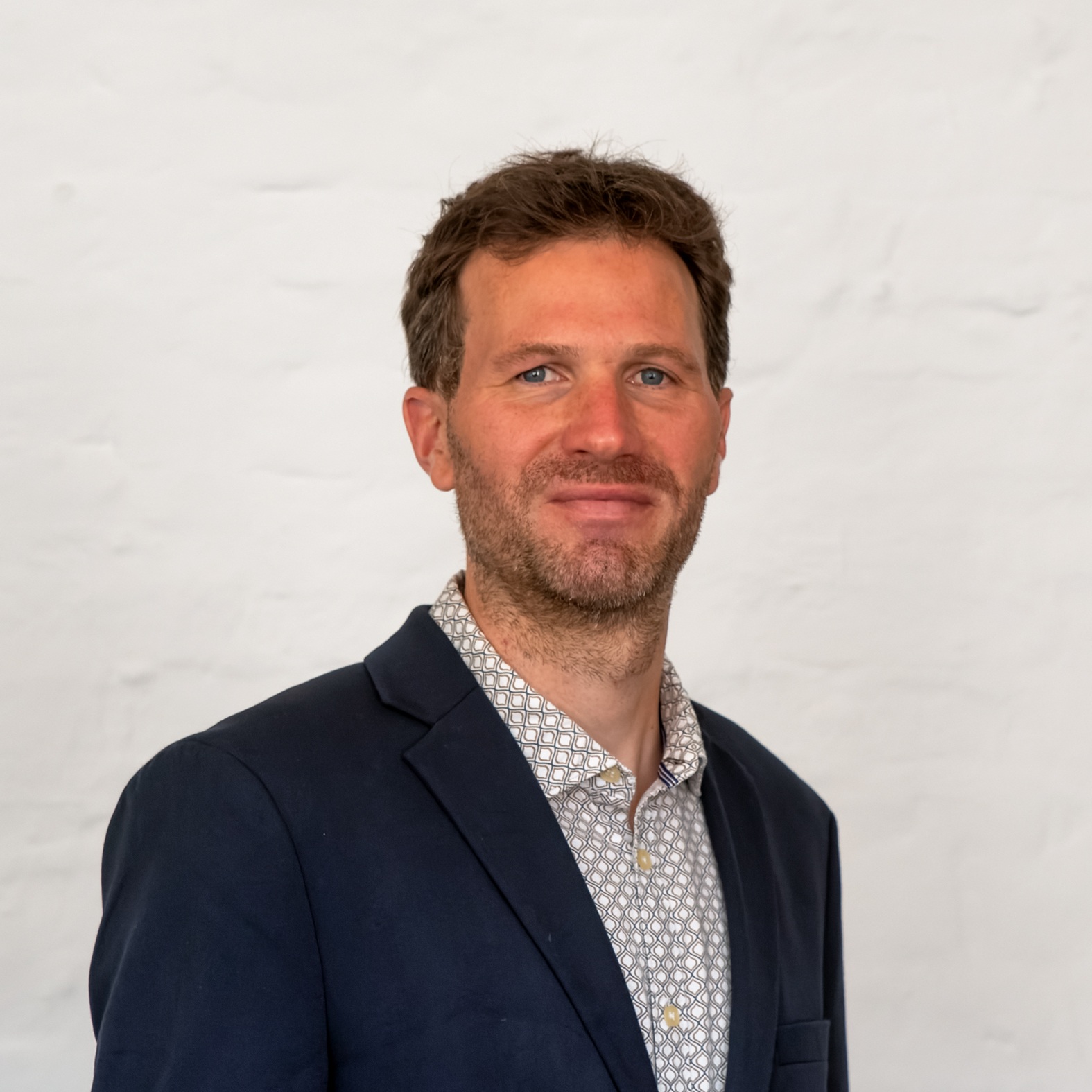 Dr. Henning Boeth