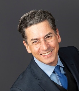 Herr Frank Amey