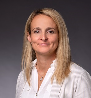 Frau Alexandra Kraus