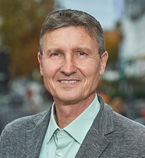 Herr Uwe Petry