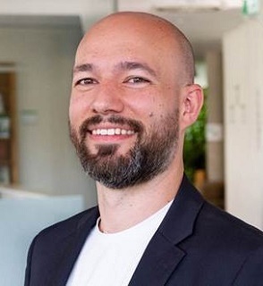 Herr Mario Schneider