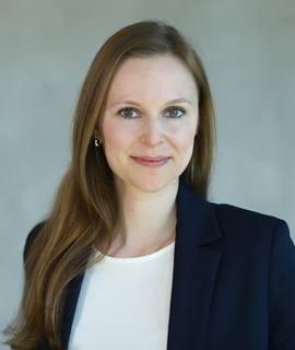 Frau Natalie Carstens