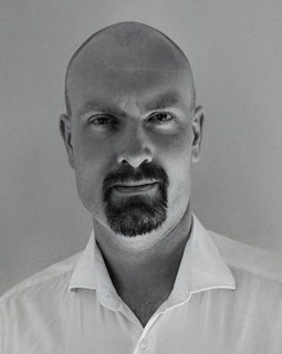 Herr Tim Tobaben