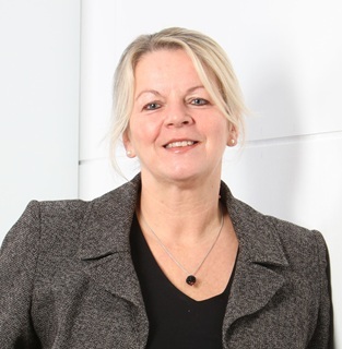 Frau Stephanie Walker