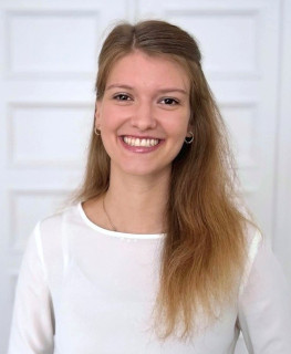 Frau Lea Fahland
