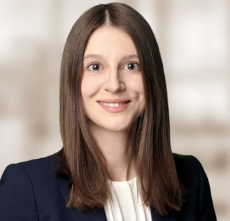 Frau Sarah Lahmer