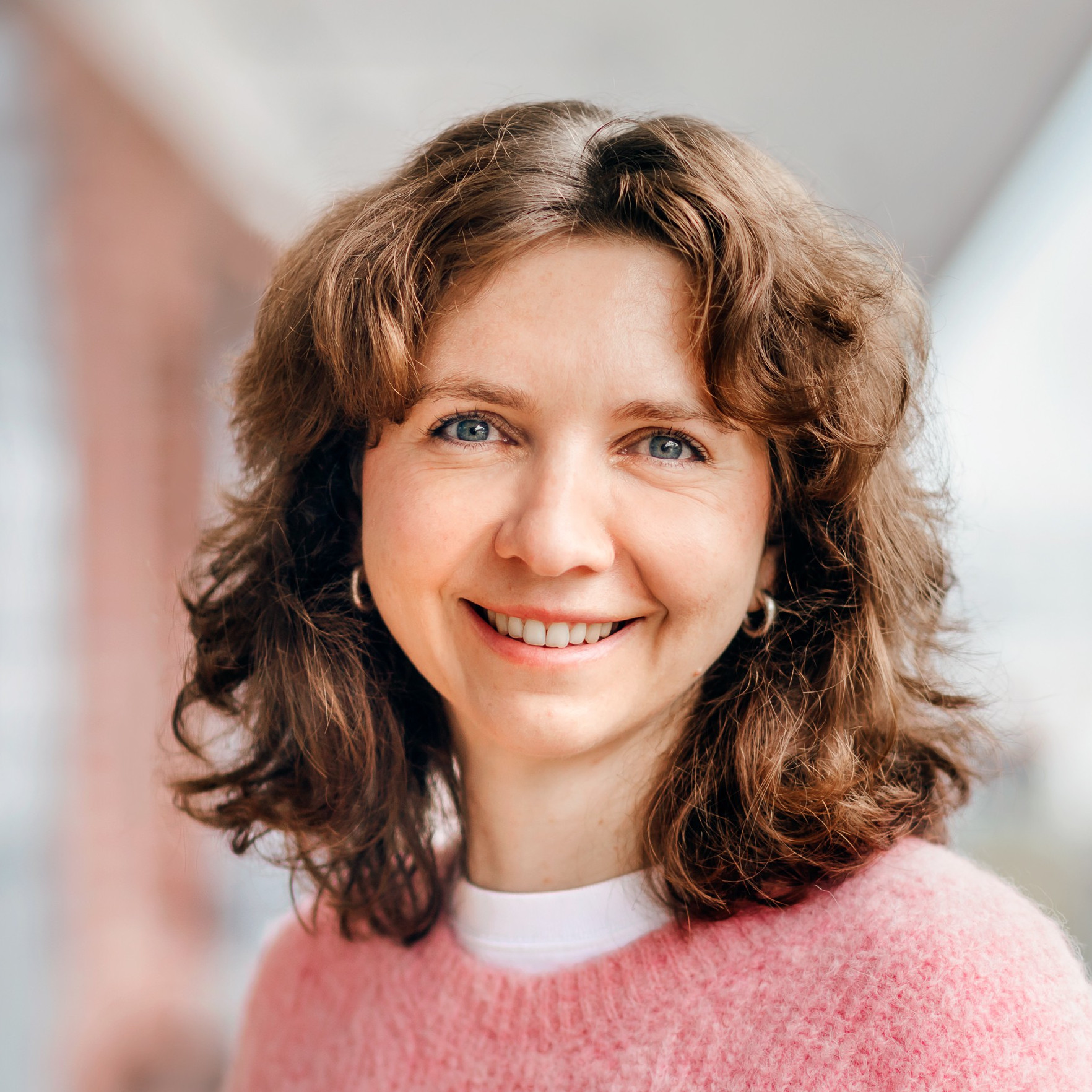 Frau Isabel Krzikalla